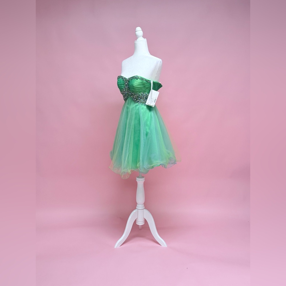 Mac Duggal Lime Colored Dress - Picture 6 of 12